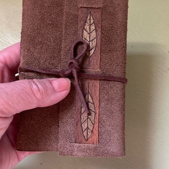 Little leather bound travel carry notebook. - Picture 2 of 8